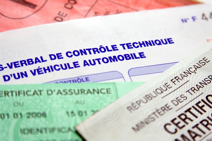 Les documents à fournir pour obtenir les plaques jaunes 