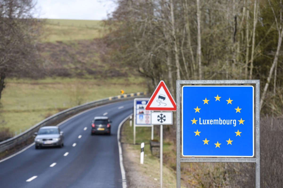 Plaques WW à l'étranger : nouvelle loi qui autorise la circulation